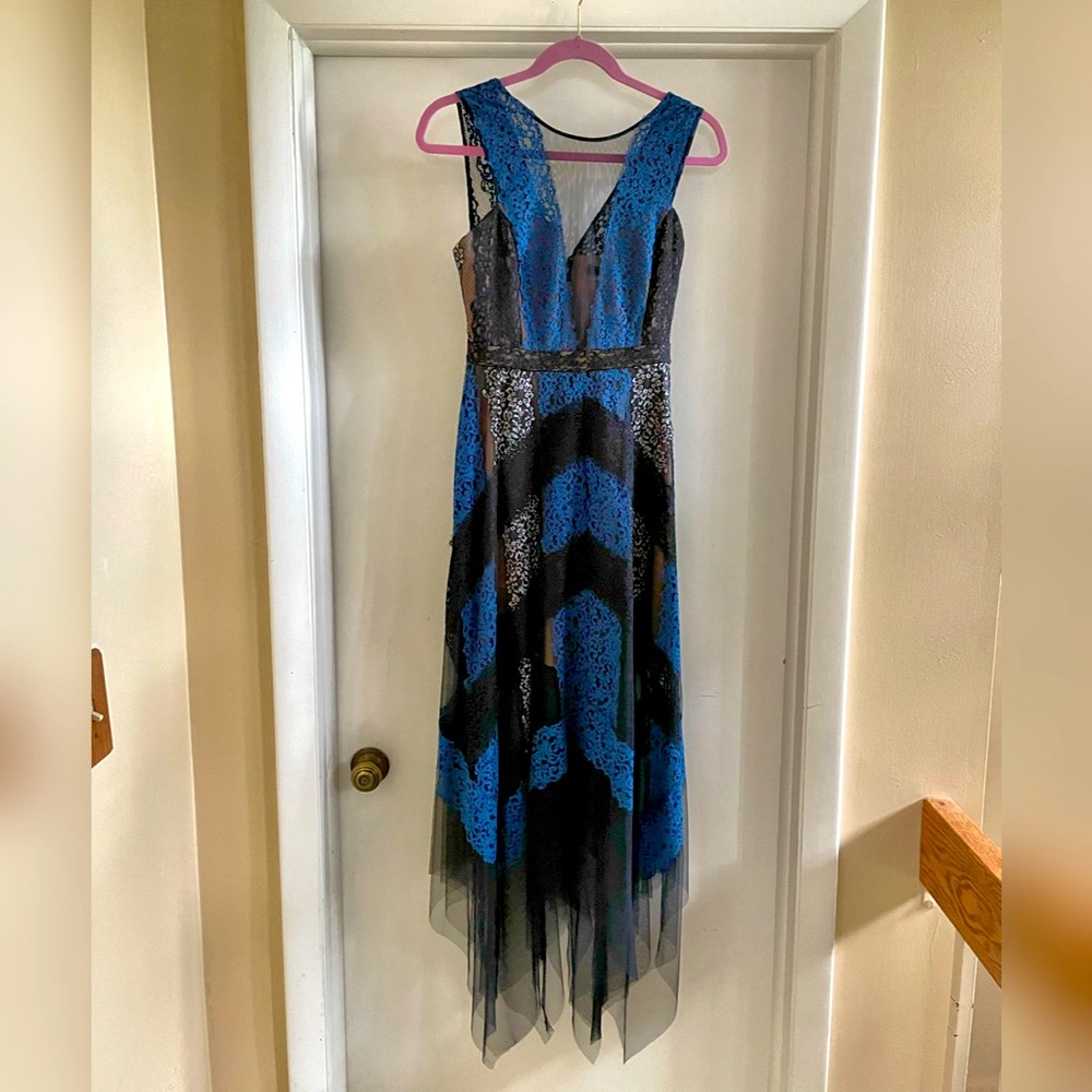 Sexy asymmetric BCBG Max Azria lace and tul dress